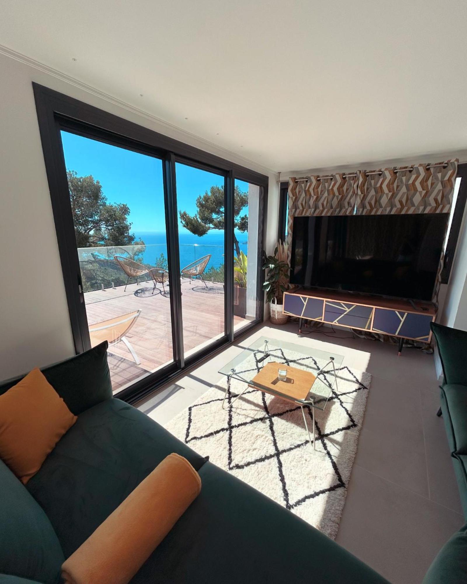 Eze - Appartement Dans Bas De Villa Avec Piscine Pres De Monaco Luaran gambar