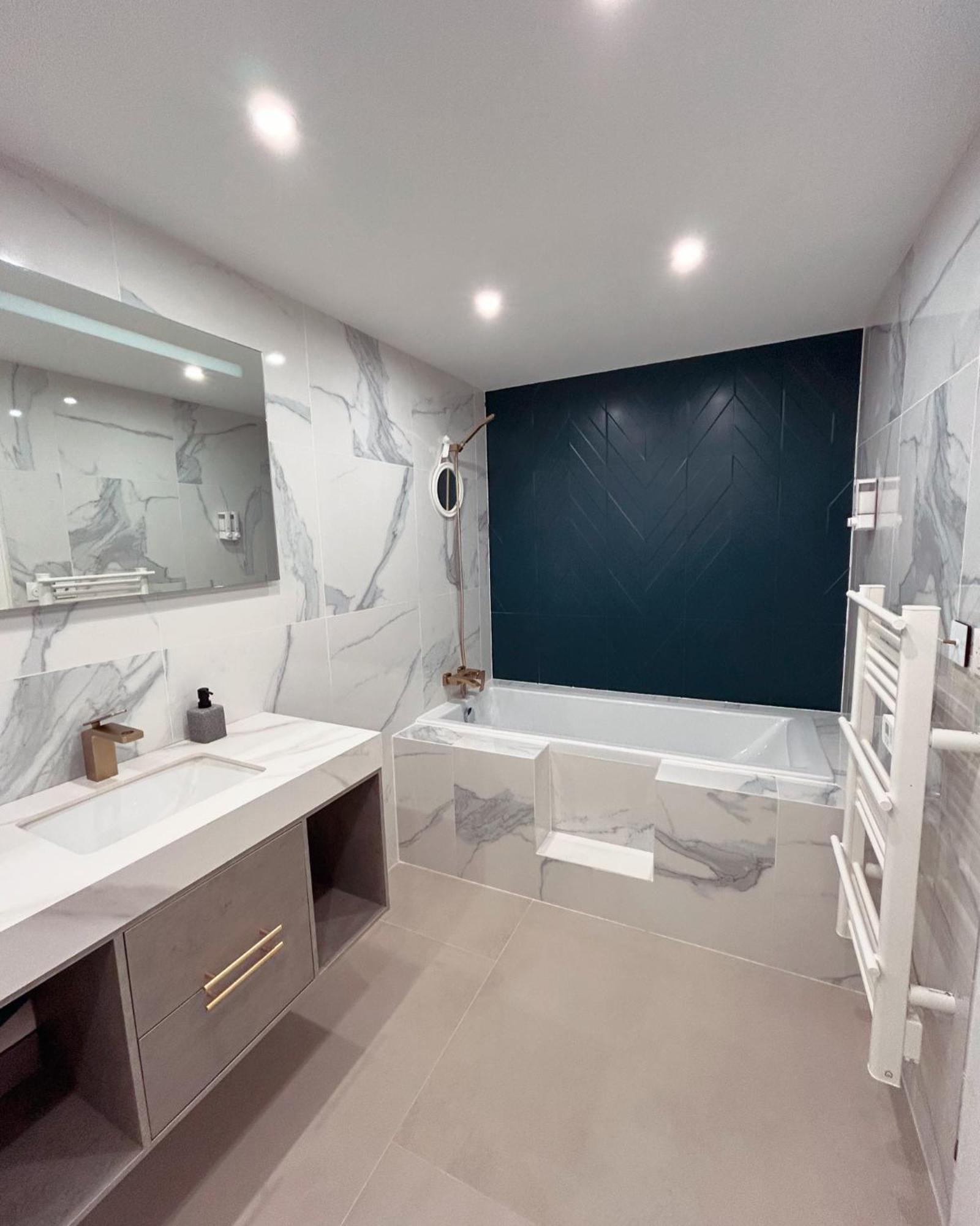 Eze - Appartement Dans Bas De Villa Avec Piscine Pres De Monaco Luaran gambar